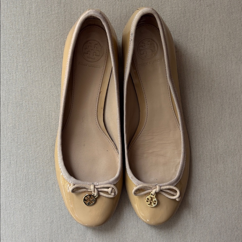 Tory Burch Beige Chelsea heels